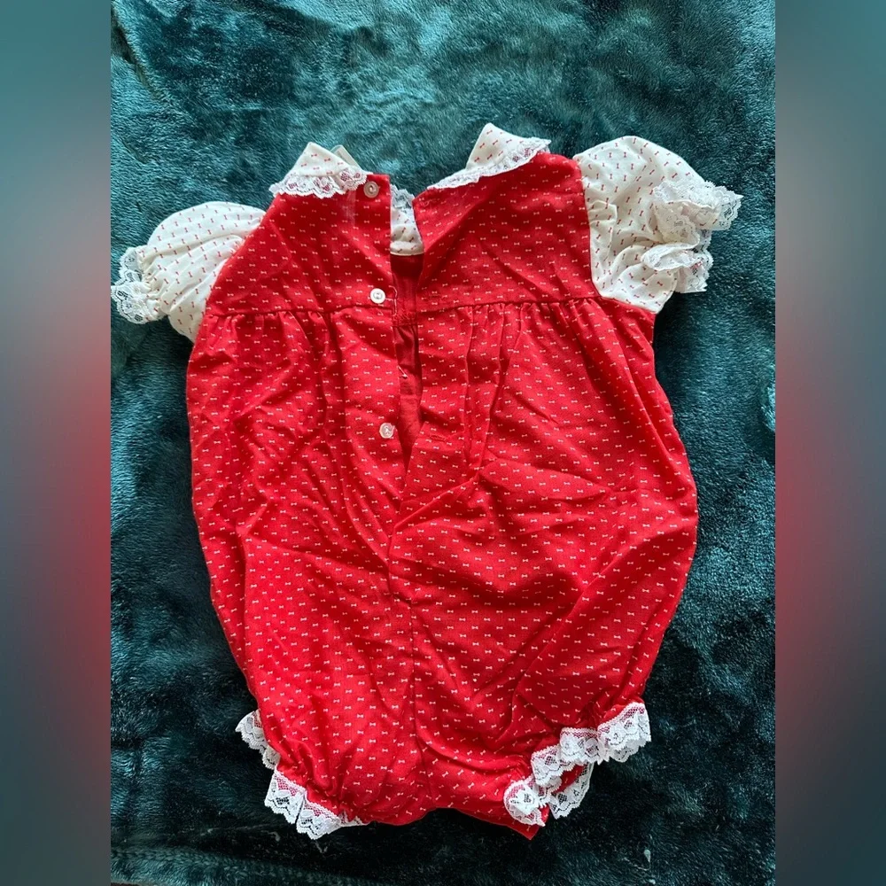 VINTAGE♥️ Red and White Baby Romper GIRL 🎀